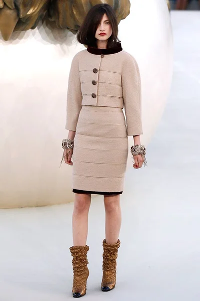 Look 17
